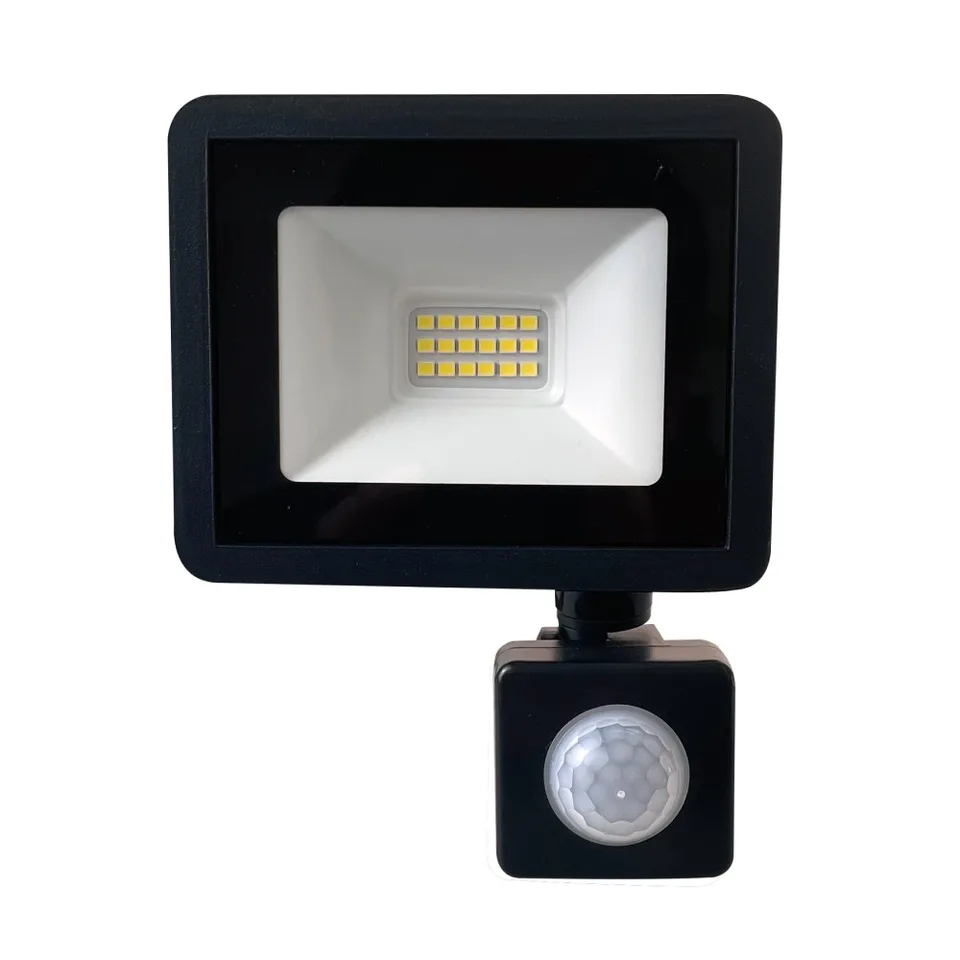 Светодиодный прожектор SAFFIT SFL80-20 с вын. датчиком 2835SMD 20W 6400K, черный в корпусе