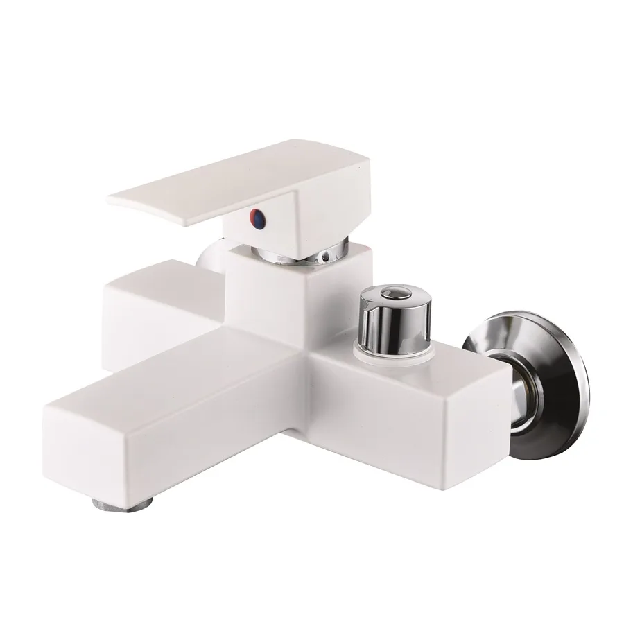 Смеситель д/ванны PLAMIX KUBUS-009 EURO SET White (со шлангом, лейкой и кронштейном) (20 шт/ящ)