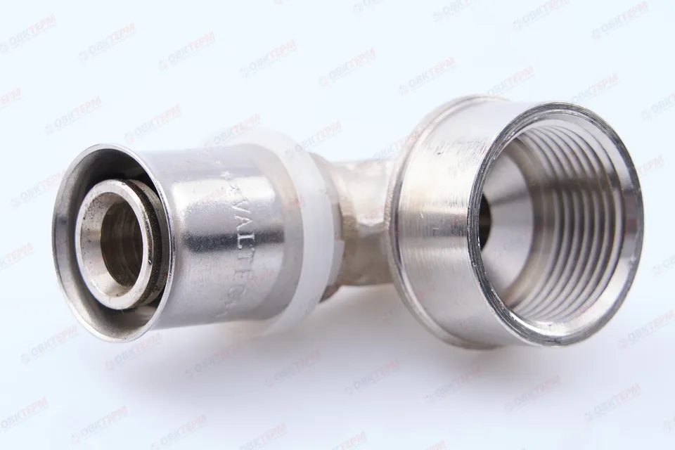 Угольник  пресс с перех. на внутр. р. Valtec 20*3/4     (10уп/80ящ)