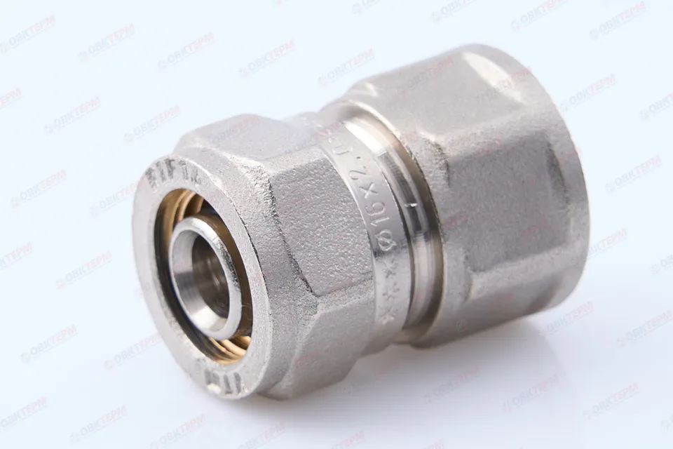 Соединитель  обжимной с переходом на вн. р Valtec 16*1/2          (10уп/180ящ)