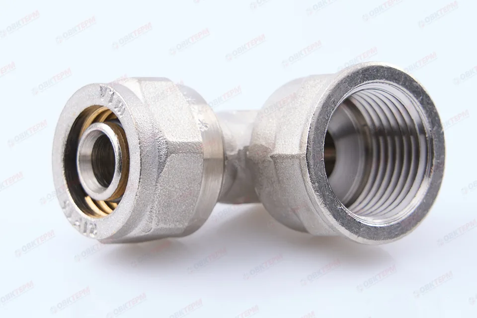 Угольник  обжимной   с переходом на вн. р.  Valtec 16 *  1/2"          (10уп/130ящ)