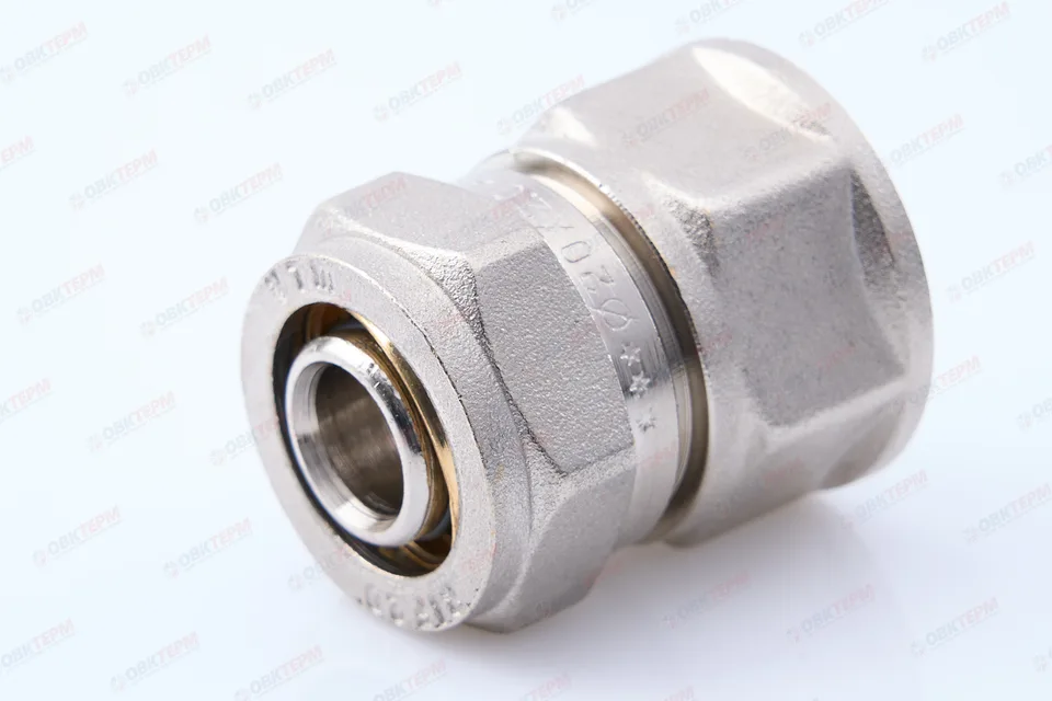 Соединитель  обжимной с переходом на вн. р Valtec 20*3/4          (10уп/100ящ)