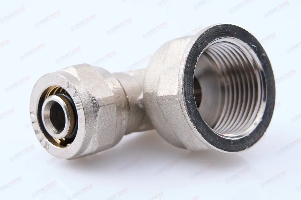 Угольник обжимной с переходом на вн. р. Valtec 16 * 3/4" (10уп/80ящ)
