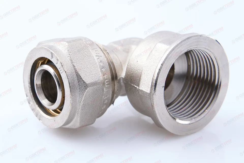 Угольник обжимной с переходом на вн. р. Valtec 20 * 3/4" (10уп/60ящ)