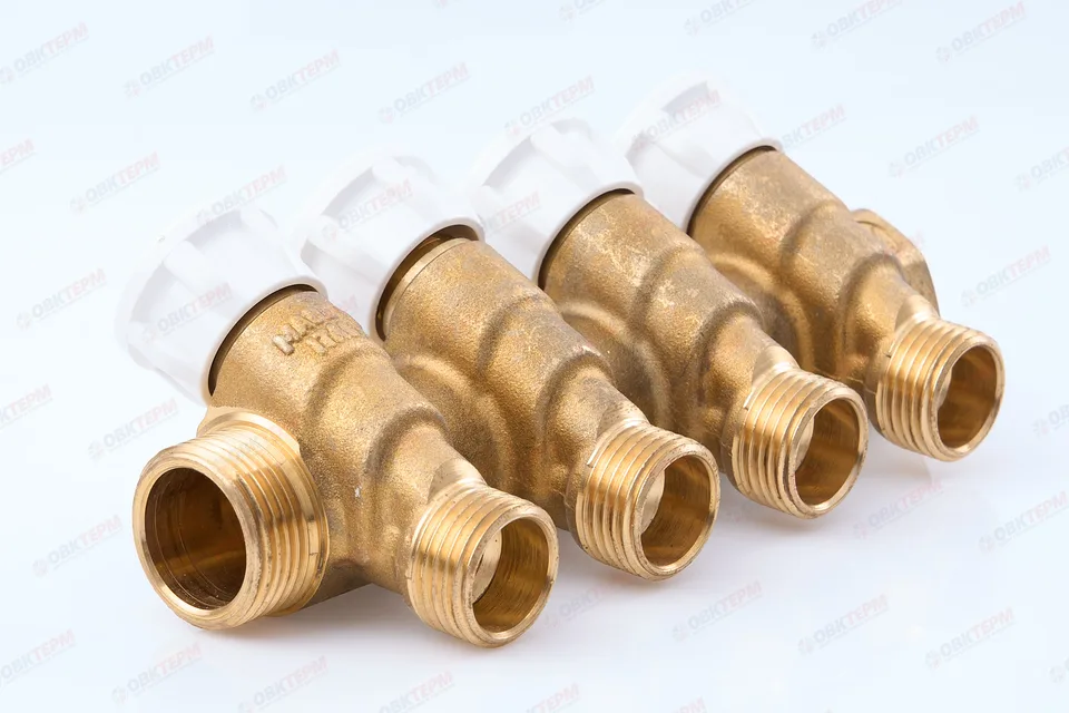 Коллектор вентильный 3/4" х 1/2" х 4 выхода GIACOMINI